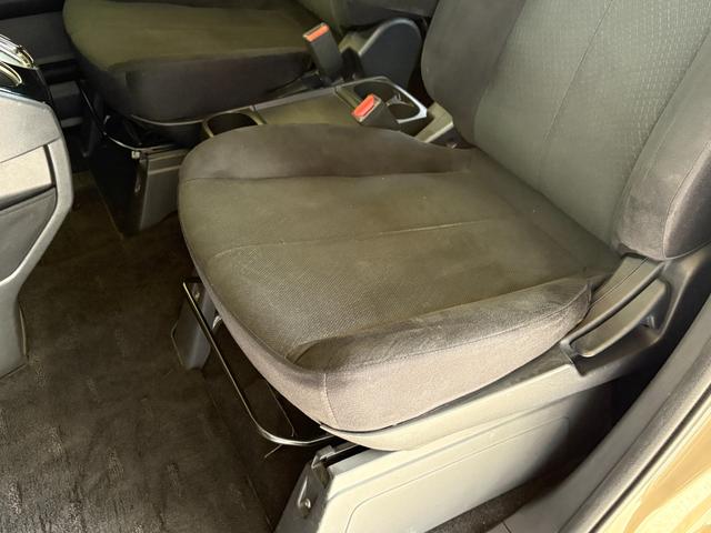 デリカＤ：５ Ｇ　パワーパッケージ　ベージュ全塗装カスタム／新品ＤＥＡＮアルミ／新品ジオランダーＸＡ－Ｔタイヤ／フロントプロテクター／両側電動ドア／ＥＴＣ／バックカメラ／クルコン／ステリモ／パドル／ナビ／フルセグＴＶ／ＢＴ（54枚目）