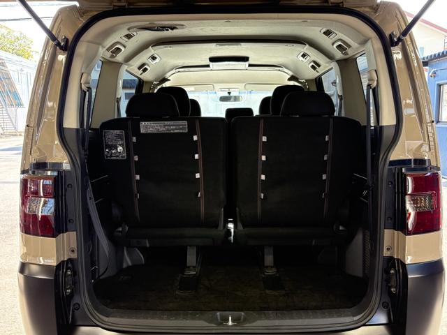 デリカＤ：５ Ｇ　パワーパッケージ　ベージュ全塗装カスタム／新品ＤＥＡＮアルミ／新品ジオランダーＸＡ－Ｔタイヤ／フロントプロテクター／両側電動ドア／ＥＴＣ／バックカメラ／クルコン／ステリモ／パドル／ナビ／フルセグＴＶ／ＢＴ（61枚目）