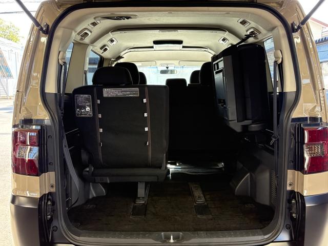 デリカＤ：５ Ｇ　パワーパッケージ　ベージュ全塗装カスタム／新品ＤＥＡＮアルミ／新品ジオランダーＸＡ－Ｔタイヤ／フロントプロテクター／両側電動ドア／ＥＴＣ／バックカメラ／クルコン／ステリモ／パドル／ナビ／フルセグＴＶ／ＢＴ（62枚目）