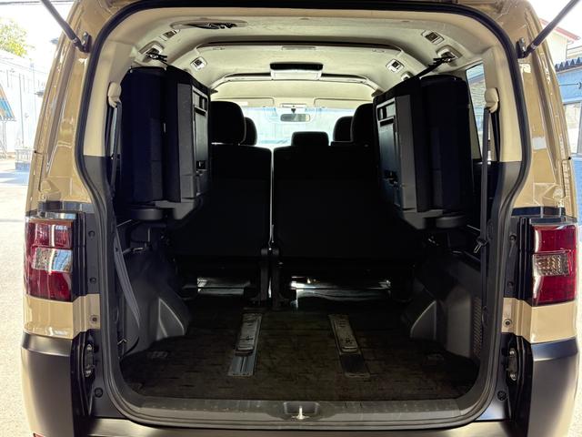 デリカＤ：５ Ｇ　パワーパッケージ　ベージュ全塗装カスタム／新品ＤＥＡＮアルミ／新品ジオランダーＸＡ－Ｔタイヤ／フロントプロテクター／両側電動ドア／ＥＴＣ／バックカメラ／クルコン／ステリモ／パドル／ナビ／フルセグＴＶ／ＢＴ（63枚目）