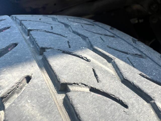 NV350キャラバンバン ロングDX 黒革調シートカバー/ナビ/TV/ETC2.0/キーレス/フォグランプ/保証1年/新品バッテリー付/3人乗り(10枚目)