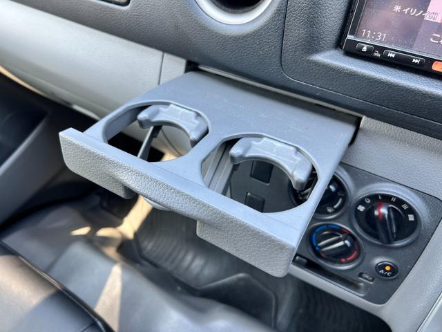 NV350キャラバンバン ロングDX 黒革調シートカバー/ナビ/TV/ETC2.0/キーレス/フォグランプ/保証1年/新品バッテリー付/3人乗り(26枚目)