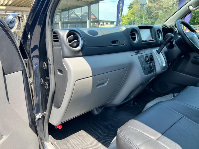 NV350キャラバンバン ロングDX 黒革調シートカバー/ナビ/TV/ETC2.0/キーレス/フォグランプ/保証1年/新品バッテリー付/3人乗り(34枚目)