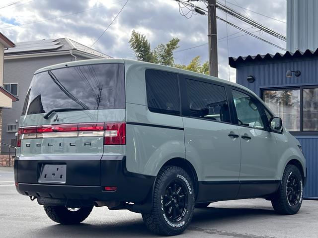 デリカＤ：５ Ｇ　パワーパッケージ　アーバンカーキ全塗装カスタム／新品Ｃ１０Ｓアルミ／新品ジオランダーＸ－ＡＴ／フロントプロテクタ／フォグランプ／両側電動ドア／ＥＴＣ／ナビ／フルセグ／Ｂカメラ／保証１年付／点検記録簿付／新品バッテリー付（4枚目）