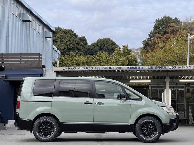 デリカＤ：５ Ｇ　パワーパッケージ　アーバンカーキ全塗装カスタム／新品Ｃ１０Ｓアルミ／新品ジオランダーＸ－ＡＴ／フロントプロテクタ／フォグランプ／両側電動ドア／ＥＴＣ／ナビ／フルセグ／Ｂカメラ／保証１年付／点検記録簿付／新品バッテリー付（5枚目）