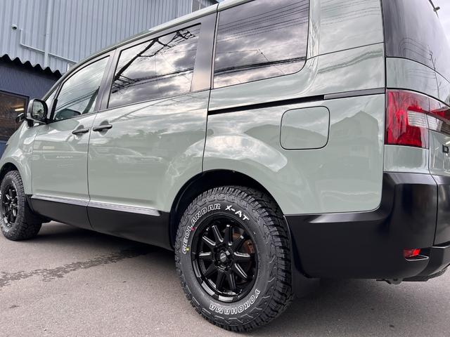 デリカＤ：５ Ｇ　パワーパッケージ　アーバンカーキ全塗装カスタム／新品Ｃ１０Ｓアルミ／新品ジオランダーＸ－ＡＴ／フロントプロテクタ／フォグランプ／両側電動ドア／ＥＴＣ／ナビ／フルセグ／Ｂカメラ／保証１年付／点検記録簿付／新品バッテリー付（30枚目）