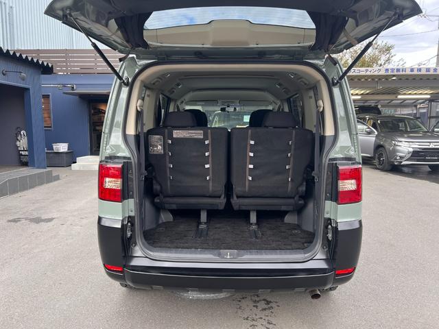 デリカＤ：５ Ｇ　パワーパッケージ　アーバンカーキ全塗装カスタム／新品Ｃ１０Ｓアルミ／新品ジオランダーＸ－ＡＴ／フロントプロテクタ／フォグランプ／両側電動ドア／ＥＴＣ／ナビ／フルセグ／Ｂカメラ／保証１年付／点検記録簿付／新品バッテリー付（68枚目）