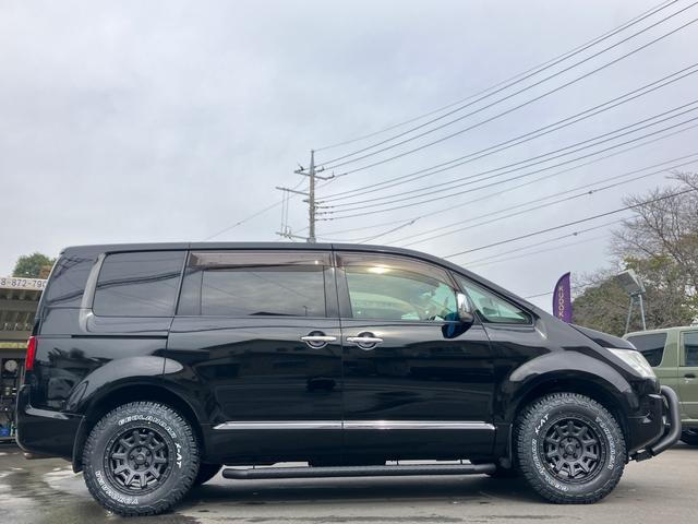 デリカＤ：５ シャモニー　新品グリルマーカー／新品ジオランダーＸ－ＡＴ／新品Ｄ１０Ｘアルミ／カスタム／新品バンパーガード／新品サイドステップ／両Ｐ／後席モニター／パワーシート／シートヒーター／Ｂｌｕｅｔｏｏｔｈ／Ｂカメ／認定車（5枚目）