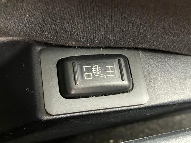 デリカＤ：５ シャモニー　新品グリルマーカー／新品ジオランダーＸ－ＡＴ／新品Ｄ１０Ｘアルミ／カスタム／新品バンパーガード／新品サイドステップ／両Ｐ／後席モニター／パワーシート／シートヒーター／Ｂｌｕｅｔｏｏｔｈ／Ｂカメ／認定車（18枚目）