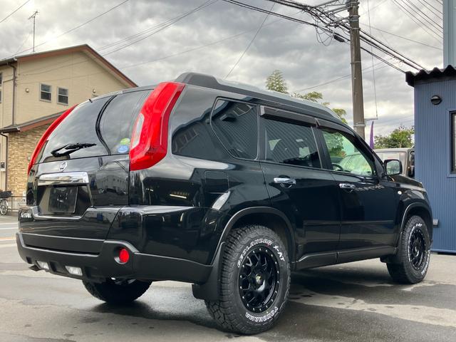 エクストレイル ２０Ｘｔ　新品タイヤＹＯＫＯＨＡＭＡジオランダーＸ－ＡＴ／新品アルミＭＬＪ－ＸＪ０４／リフトアップ／エスペリアコイル／ＮＩＳＳＡＮエンブレム／ハイパールーフレール／保証１年付／新品バッテリー／認定車（3枚目）