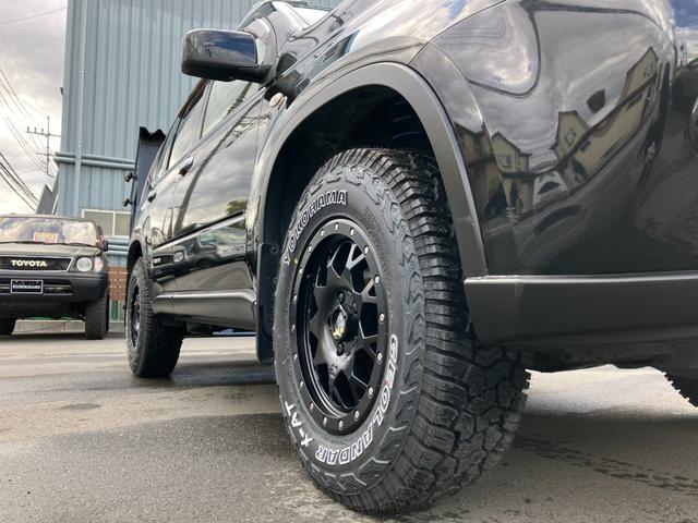 エクストレイル ２０Ｘｔ　新品タイヤＹＯＫＯＨＡＭＡジオランダーＸ－ＡＴ／新品アルミＭＬＪ－ＸＪ０４／リフトアップ／エスペリアコイル／ＮＩＳＳＡＮエンブレム／ハイパールーフレール／保証１年付／新品バッテリー／認定車（42枚目）