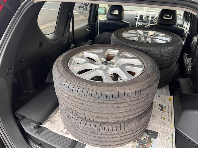 エクストレイル ２０Ｘｔ　新品タイヤＹＯＫＯＨＡＭＡジオランダーＸ－ＡＴ／新品アルミＭＬＪ－ＸＪ０４／リフトアップ／エスペリアコイル／ＮＩＳＳＡＮエンブレム／ハイパールーフレール／保証１年付／新品バッテリー／認定車（77枚目）