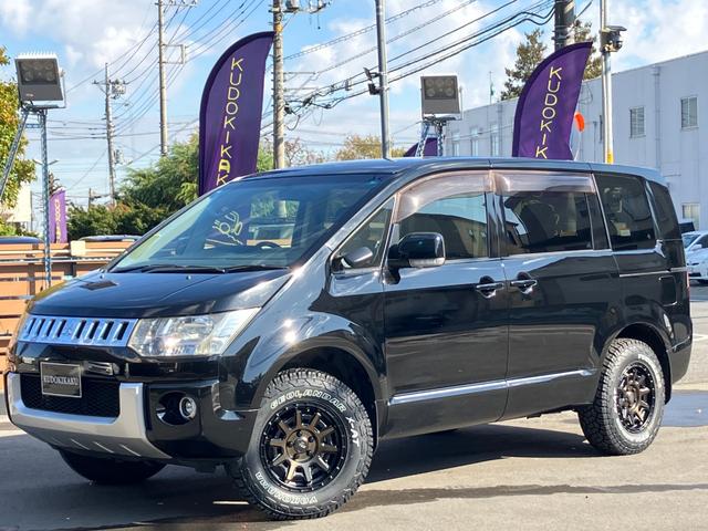 デリカＤ：５ Ｇ　パワーパッケージ　シダーグリーン全塗装カスタム／新品ＴＯＹＯタイヤ／新品社外アルミ／新品キャリア・ラック／新品社外ステアリング／リフトアップ／新品マーカー／新品オーバーフェンダー／認定車／新品バッテリー／保証１年（2枚目）