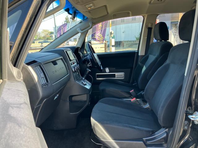 デリカＤ：５ Ｇ　パワーパッケージ　シダーグリーン全塗装カスタム／新品ＴＯＹＯタイヤ／新品社外アルミ／新品キャリア・ラック／新品社外ステアリング／リフトアップ／新品マーカー／新品オーバーフェンダー／認定車／新品バッテリー／保証１年（29枚目）