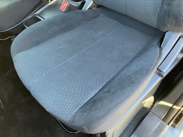 デリカＤ：５ Ｇ　パワーパッケージ　シダーグリーン全塗装カスタム／新品ＴＯＹＯタイヤ／新品社外アルミ／新品キャリア・ラック／新品社外ステアリング／リフトアップ／新品マーカー／新品オーバーフェンダー／認定車／新品バッテリー／保証１年（31枚目）