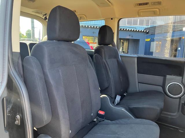 デリカＤ：５ Ｇ　パワーパッケージ　シダーグリーン全塗装カスタム／新品ＴＯＹＯタイヤ／新品社外アルミ／新品キャリア・ラック／新品社外ステアリング／リフトアップ／新品マーカー／新品オーバーフェンダー／認定車／新品バッテリー／保証１年（33枚目）