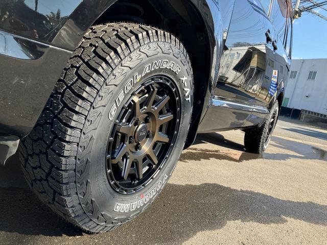 デリカＤ：５ Ｇ　パワーパッケージ　シダーグリーン全塗装カスタム／新品ＴＯＹＯタイヤ／新品社外アルミ／新品キャリア・ラック／新品社外ステアリング／リフトアップ／新品マーカー／新品オーバーフェンダー／認定車／新品バッテリー／保証１年（70枚目）