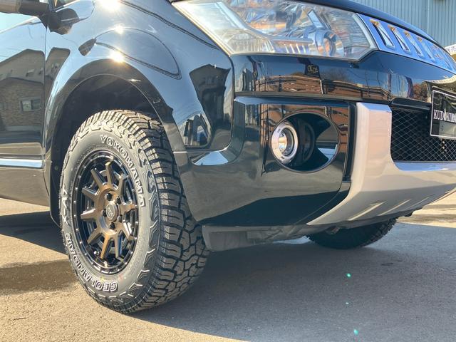 デリカＤ：５ Ｇ　パワーパッケージ　シダーグリーン全塗装カスタム／新品ＴＯＹＯタイヤ／新品社外アルミ／新品キャリア・ラック／新品社外ステアリング／リフトアップ／新品マーカー／新品オーバーフェンダー／認定車／新品バッテリー／保証１年（73枚目）