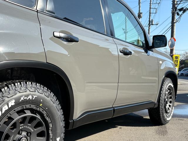 エクストレイル 20Xtt スティンググレー全塗装カスタム/新品YOKOHAMAジオランダーX-ATタイヤ/新品バトルシップアルミ/全席シートヒーター/認定車/新品バッテリー/保証1年/TV/Bluetooth/Bカメラ/(33枚目)