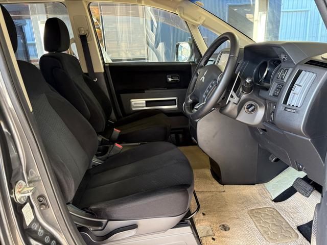 デリカD:5 D パワーパッケージ 新品バスターズルーフラック/新品YOKOHAMAジオランダータイヤ/新品D10Xアルミ/新品バンパーガード/新品サイドステップ/新品グリルマーカー/保証1年/認定車/新品バッテリー/両側パワスラ(29枚目)