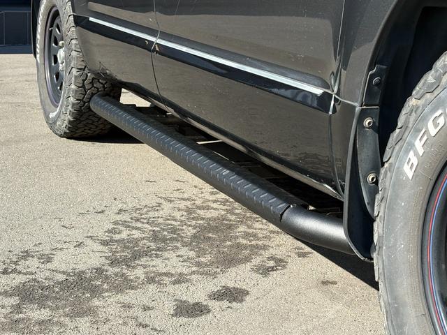 デリカD:5 D パワーパッケージ 新品バンパーガード/新品サイドステップ/新品シートカバー/グリルペイント/後席モニター/シートヒーター/グッドリッチタイヤ/デイトナホイール/Bカメラ/両側パワスラ/保証1年/認定車/新品バッテリー(12枚目)