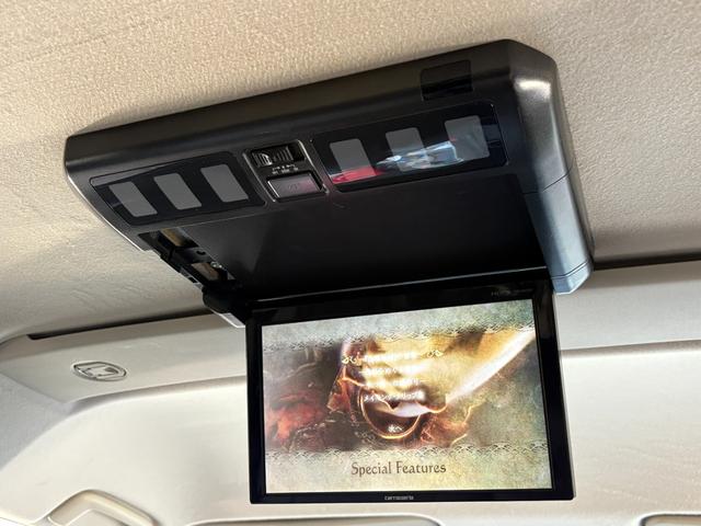 デリカD:5 D パワーパッケージ 新品バンパーガード/新品サイドステップ/新品シートカバー/グリルペイント/後席モニター/シートヒーター/グッドリッチタイヤ/デイトナホイール/Bカメラ/両側パワスラ/保証1年/認定車/新品バッテリー(14枚目)