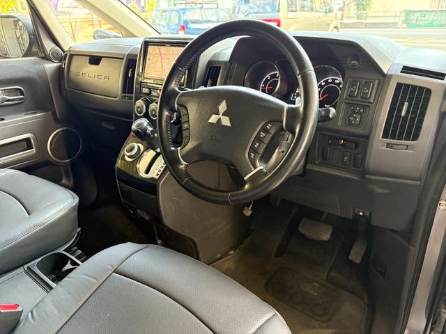 デリカD:5 D パワーパッケージ 新品バンパーガード/新品サイドステップ/新品シートカバー/グリルペイント/後席モニター/シートヒーター/グッドリッチタイヤ/デイトナホイール/Bカメラ/両側パワスラ/保証1年/認定車/新品バッテリー(29枚目)