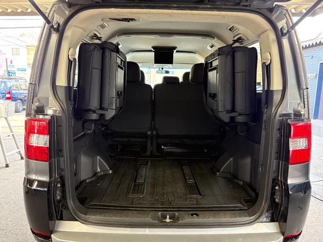 デリカD:5 D パワーパッケージ 新品バンパーガード/新品サイドステップ/新品シートカバー/グリルペイント/後席モニター/シートヒーター/グッドリッチタイヤ/デイトナホイール/Bカメラ/両側パワスラ/保証1年/認定車/新品バッテリー(45枚目)