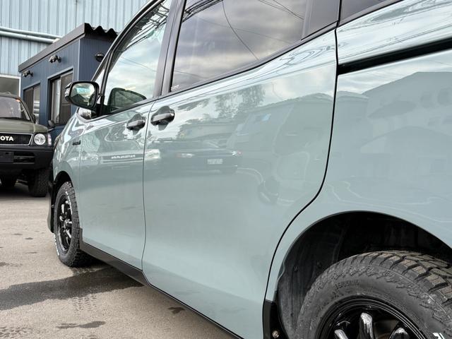 ノア ハイブリッドＧ　アンヴイルグレー全塗装カスタム／新品ＭＯＮＳＴＡＲタイヤ／新品ＪＰ２０９アルミ／後席モニター／リアスポイラー／シートヒーター／バックカメラ／両側パワスラ／Ｂｌｕｅｔｏｏｔｈオーディオ／保証１年（34枚目）