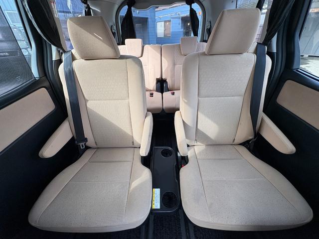 ノア ハイブリッドＧ　アンヴイルグレー全塗装カスタム／新品ＭＯＮＳＴＡＲタイヤ／新品ＪＰ２０９アルミ／後席モニター／リアスポイラー／シートヒーター／バックカメラ／両側パワスラ／Ｂｌｕｅｔｏｏｔｈオーディオ／保証１年（68枚目）