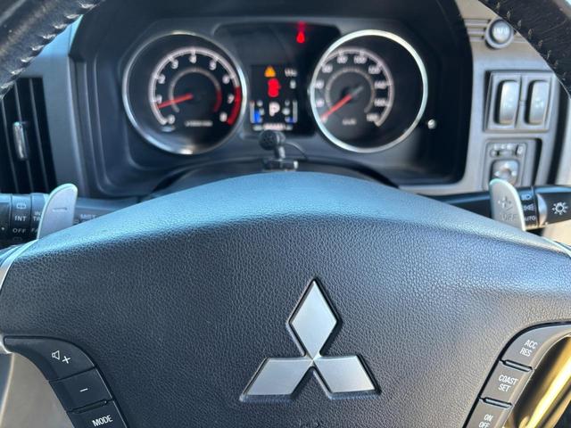 デリカD:5 G パワーパッケージ ベージュ全塗装/カスタム/新品ロックケリーMX-W/新品ジオランダーX-AT/フロントプロテクター/両側パワスラ/BTオーディオ/Bカメラ/スマキー/新品バッテリー/保証1年/フルセグ/後席モニター(54枚目)