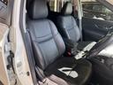 運転席廻りです。キレイな状態ですので、気持ち良くお乗りいただけると思います。