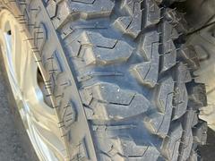 新品なのでバリ山です☆サイズは１９５／８０Ｒ１５です♪ 3