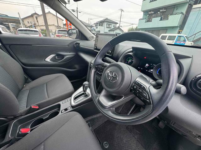 ヤリスクロス ハイブリッドG 純正ナビ全周囲カメラブラインドスポットモニターETC純正アルミLEDライト(24枚目)