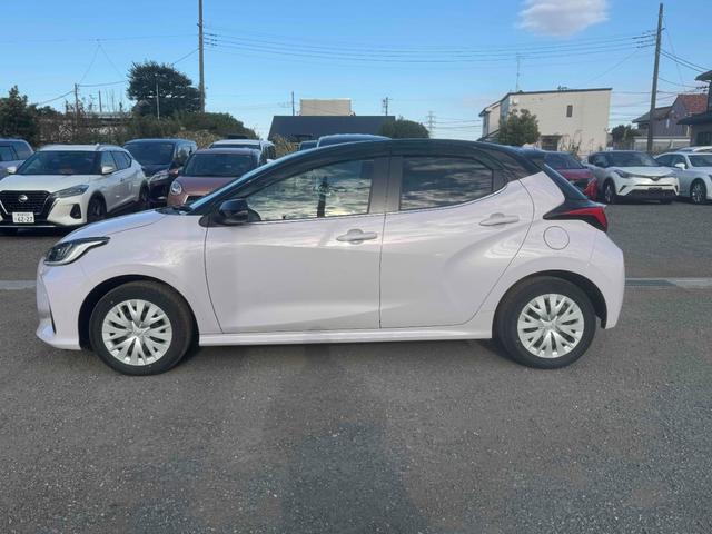 ヤリス 純正ナビバックカメラLEDライト左右シートヒーター(11枚目)