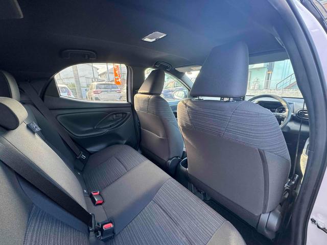 ヤリス 純正ナビバックカメラLEDライト左右シートヒーター(21枚目)