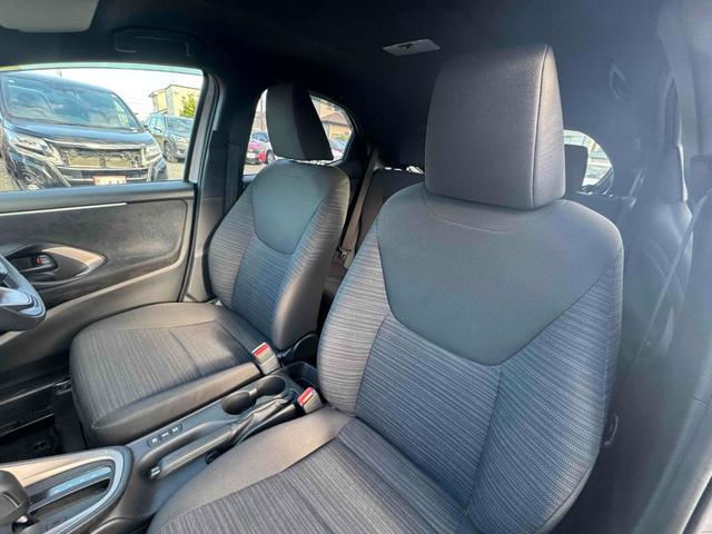 ヤリス 純正ナビバックカメラLEDライト左右シートヒーター(25枚目)