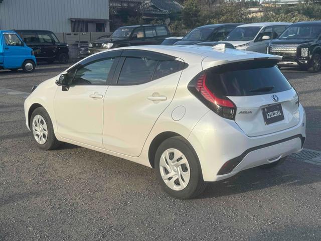 アクア 純正ナビフルセグTV全周囲カメラETCパワーシート前後ドライブレコーダーLEDライトブラインドスポットモニター(12枚目)