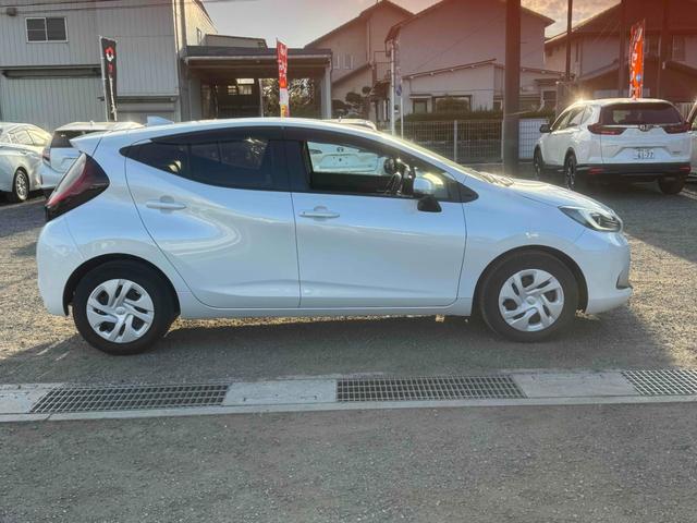 アクア 純正ナビフルセグTV全周囲カメラETCパワーシート前後ドライブレコーダーLEDライトブラインドスポットモニター(18枚目)