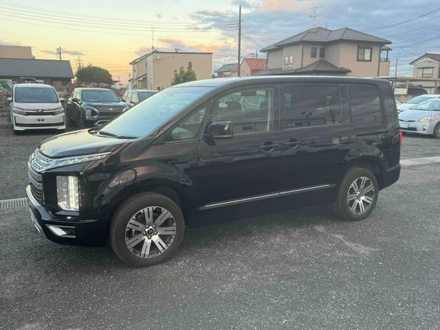 デリカＤ：５ Ｇ　パワーパッケージ　後部座席モニターアルパインナビフルセグＴＶバックカメラＥＴＣパワーバックドアＬＥＤライト純正アルミＥＴＣ両側電動スライドドアＨＤＭＩ端子（12枚目）