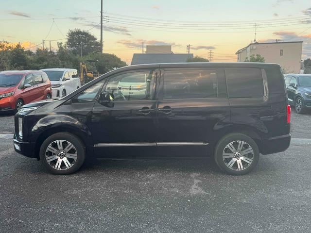 デリカＤ：５ Ｇ　パワーパッケージ　後部座席モニターアルパインナビフルセグＴＶバックカメラＥＴＣパワーバックドアＬＥＤライト純正アルミＥＴＣ両側電動スライドドアＨＤＭＩ端子（13枚目）