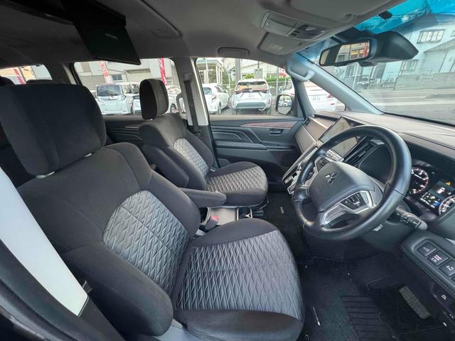 デリカＤ：５ Ｇ　パワーパッケージ　後部座席モニターアルパインナビフルセグＴＶバックカメラＥＴＣパワーバックドアＬＥＤライト純正アルミＥＴＣ両側電動スライドドアＨＤＭＩ端子（23枚目）