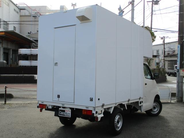 ＤＸ　Ｘエディション　移動販売車　キッチンカー　ケータリングカー　ＢＯＸ自社製作新品未使用　東京都許可対応２槽シンク　２００Ｌ給排水タンク　換気扇　８ナンバー加工車登録　衝突被害軽減ブレーキ　ナビテレビ　ＥＴＣ　ドラレコ(3枚目)