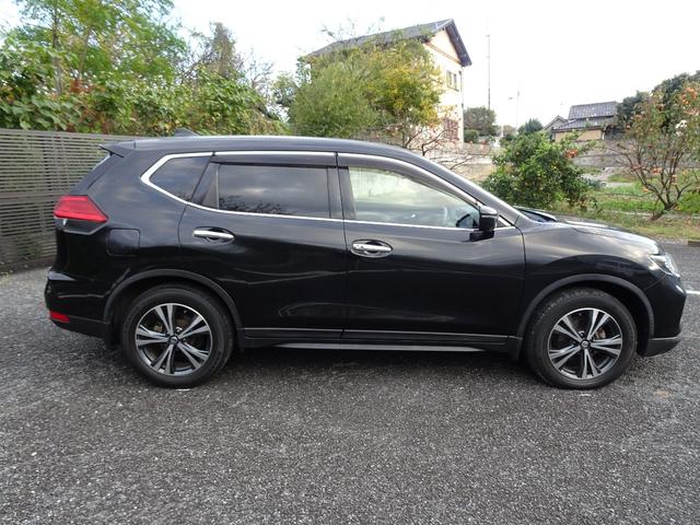 エクストレイル ２０Ｘ　切り替え式４ＷＤ／純正９インチナビＴＶ／アラウンドビューモニター／デジタルインナーミラー／Ｂｌｕｅｔｏｏｔｈオーディオ／バックカメラ／ビルトインＥＴＣ／パワーバックドア（12枚目）