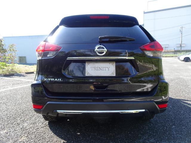 エクストレイル ２０Ｘ　切り替え式４ＷＤ／新品マークレスグリル／新品ホワイトレター１８インチタイヤ＆１８インチＡＷ／カロッツェリアナビＴＶ／バックカメラ／Ｂｌｕｅｔｏｏｔｈオーディオ／パワーバックドア（10枚目）