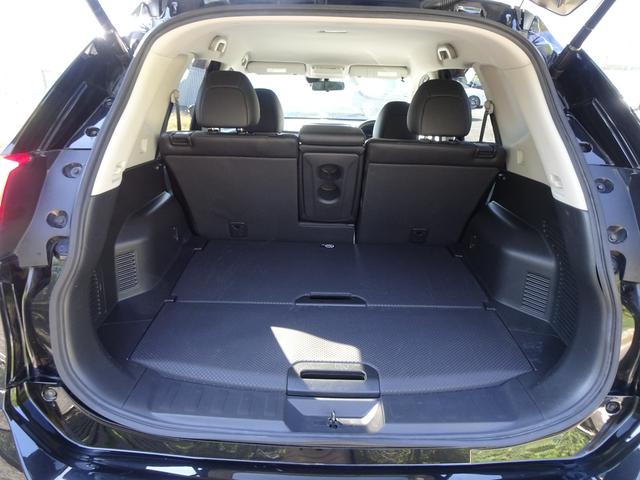 エクストレイル ２０Ｘ　切り替え式４ＷＤ／新品マークレスグリル／新品ホワイトレター１８インチタイヤ＆１８インチＡＷ／カロッツェリアナビＴＶ／バックカメラ／Ｂｌｕｅｔｏｏｔｈオーディオ／パワーバックドア（35枚目）