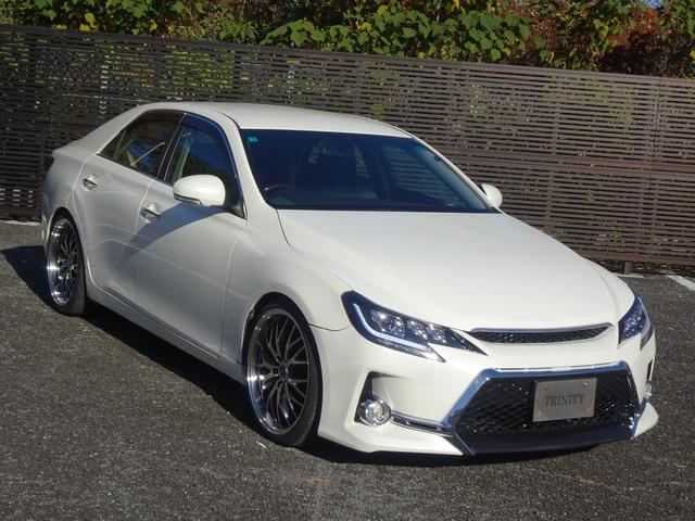 ご覧いただきありがとうございます。ホイールからヘッドライト、テールライトなど部品の全てをこだわり抜いて製作した上質な一台となっております。もちろん、全て新品パーツにて製作しました。