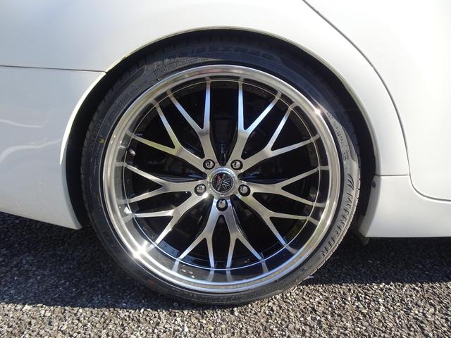 ホイールは４本とも新品ですのでガリ傷はございません！最近は２０インチタイヤでも１本８０００円からと低価格なタイヤが多数ありますので、コストを抑えて乗ることができます