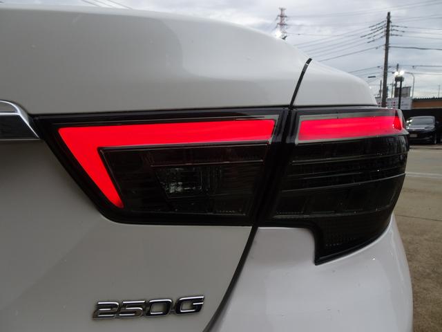 マークX 250G リラックスセレクション 新品G’s仕様フロントバンパー/新品ファイバースモール&シーケンシャルウィンカー仕様ヘッド&テールライト/新品20インチ&タイヤ/ローダウン/黒革調シートカバー/バックカメラ/クリアランスソナー(10枚目)