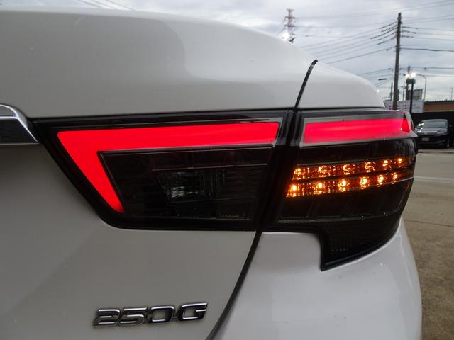 マークX 250G リラックスセレクション 新品G’s仕様フロントバンパー/新品ファイバースモール&シーケンシャルウィンカー仕様ヘッド&テールライト/新品20インチ&タイヤ/ローダウン/黒革調シートカバー/バックカメラ/クリアランスソナー(11枚目)